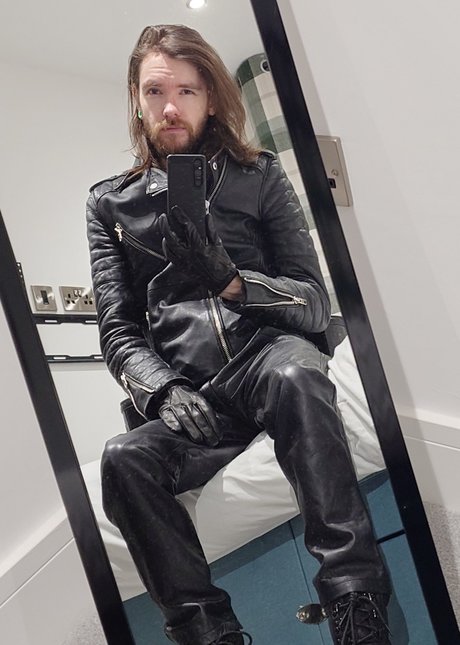 Chainsaw model hot images