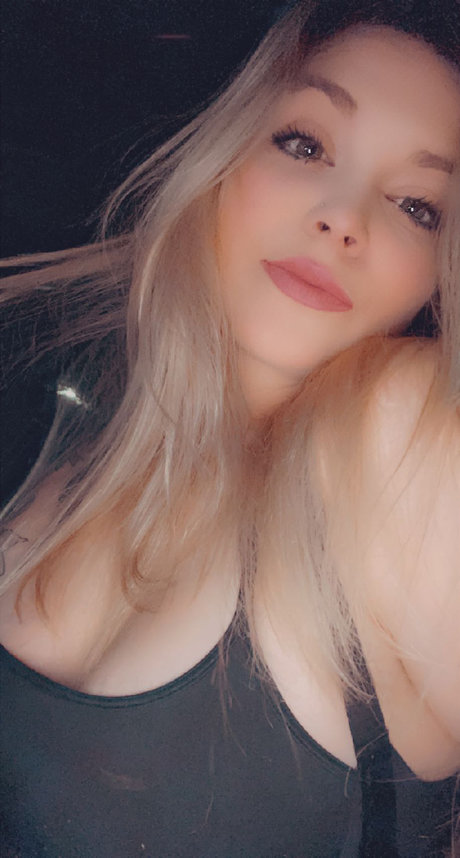 Nicole Reese pretty star img