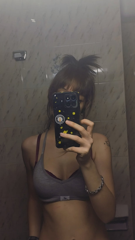 _AnittaDinamitta_ erotic star image