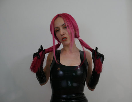 Goddess Clara Domme art star photo