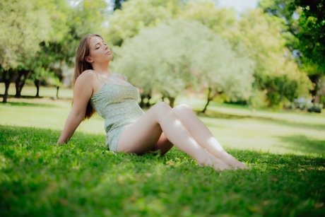 Nixie Girl perfect pornstar picture