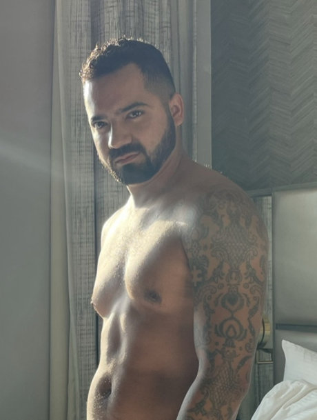 live onlyfans hot photo