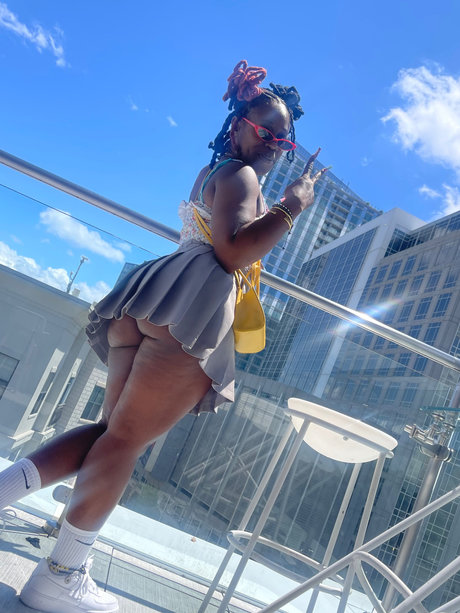 Boujee Betti pretty model pictures