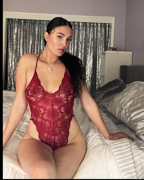 Nikki Torres pretty pornstar gallery