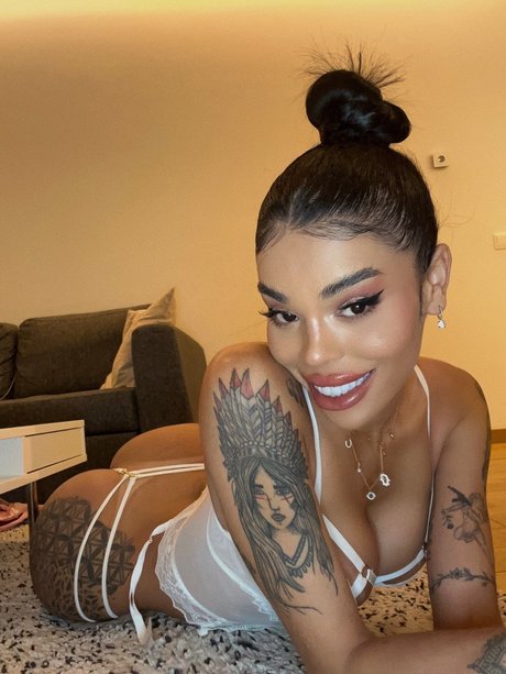 Naughty_ star xxx pictures