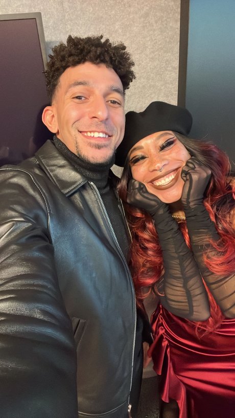 Kiera Please pretty actress photos