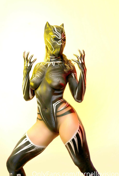 La Alemana model sexy images