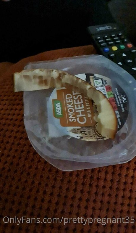 prettypregnant35 hot model archive