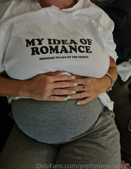 prettypregnant35 pornstar nude image