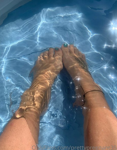 prettypregnant35 erotic pornstar pic