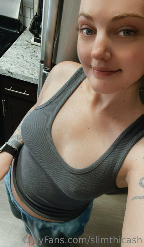 slimthicash hot model photos