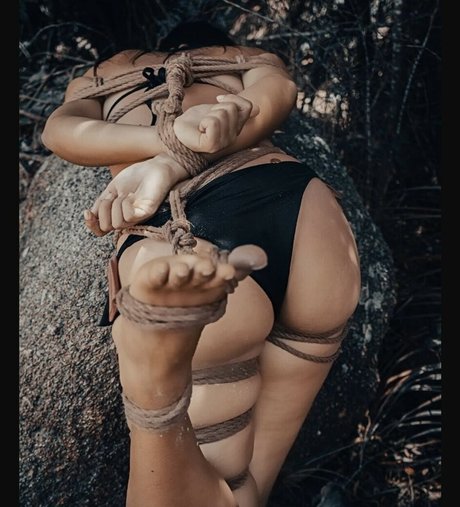 kyara in ropes high quality actress gallery