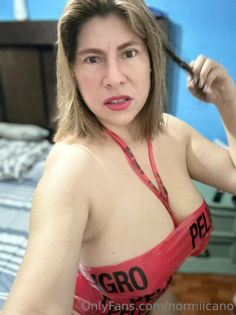 normii of naked model pic