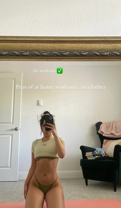 Melissa Estrella model hot photos