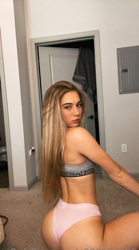 emilywillis18 model best photo