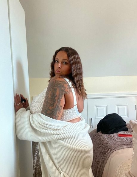 ebony shower onlyfans hd pics