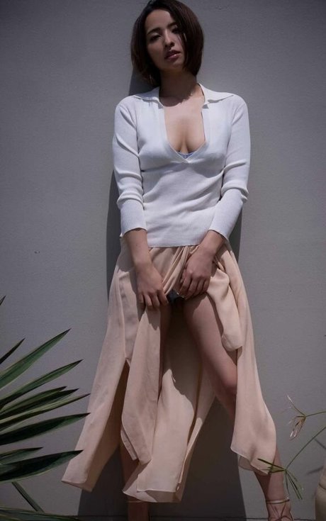 Ayame Misaki model free pictures