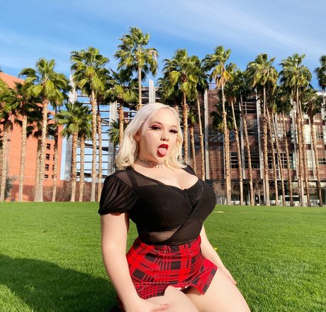 black hair onlyfans sexy pictures