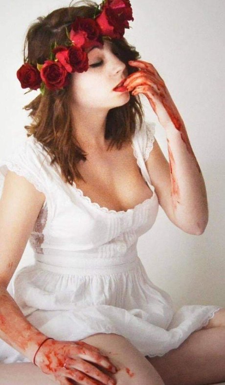 Roxane ASMR model art image