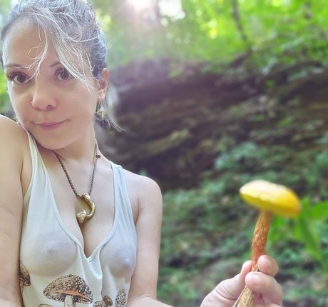 freesexypsychedelic nudes model photo