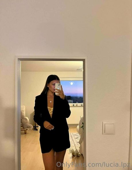 lucia lpz pornstar naked image