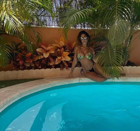 Lorena Castell star pretty pics