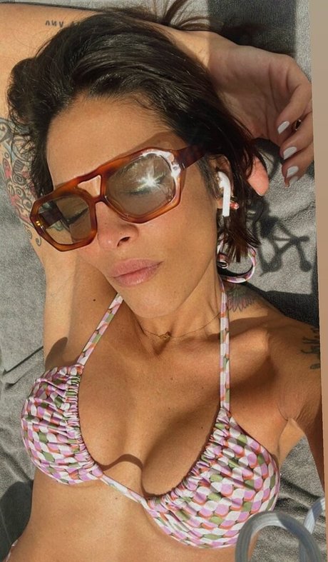 Lorena Castell actress pics