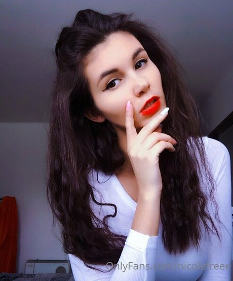 nicolefreee star hot pic