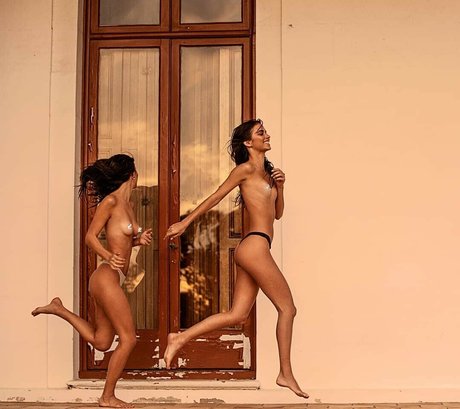 blonde squirt onlyfans pornographic images