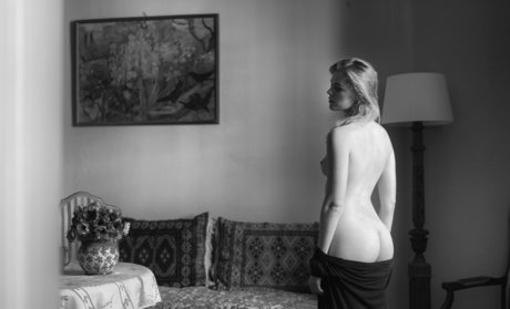 perky tits onlyfans top photo