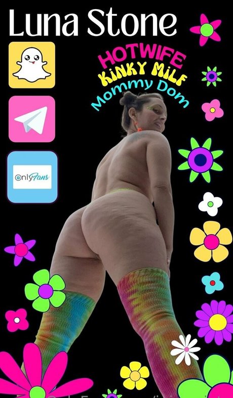 juizy riotz xxx model pic