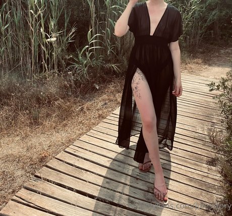 julesstory model adult photos