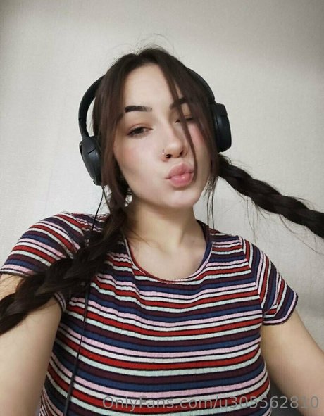 baby untouchable pornographic actress photo