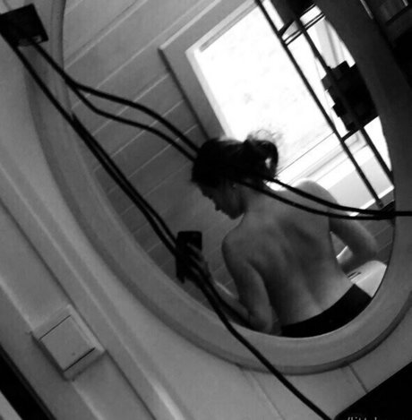 so lenaa pornstar sexy pictures