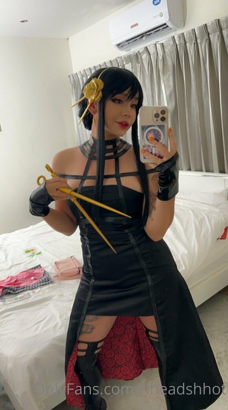 Hheadshhot model nude archive