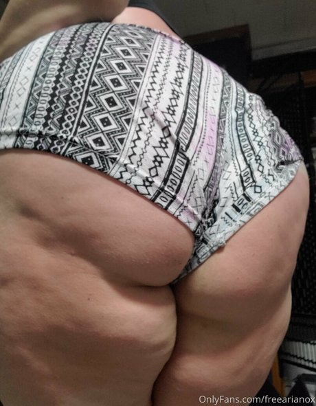 freearianox xxx model gallery