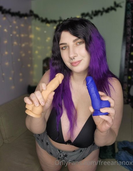 freearianox sexy actress pictures