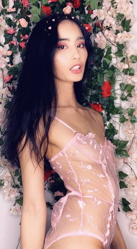 black hair onlyfans exclusive images