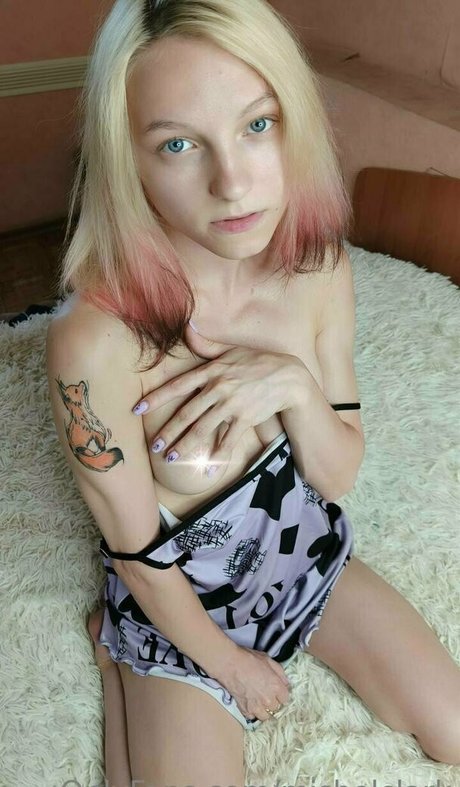 lips onlyfans erotic images