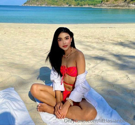 petite19japan sexy star image