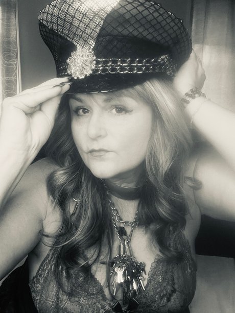 Chastity Queen sexy model pictures