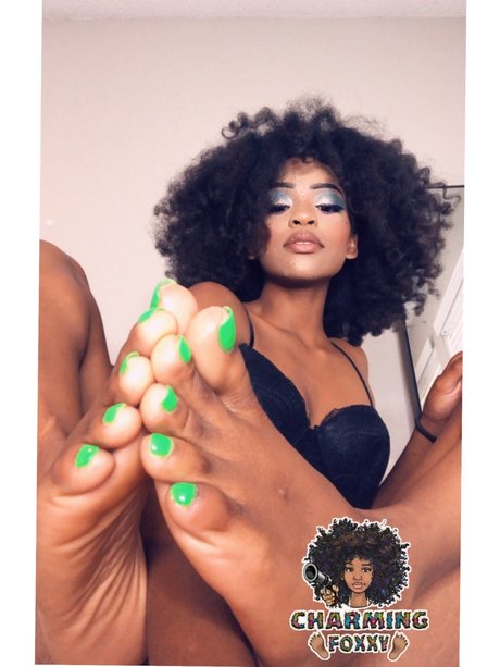 Charming Foxxy model top pic