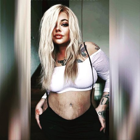 Notchumama_ model top photos