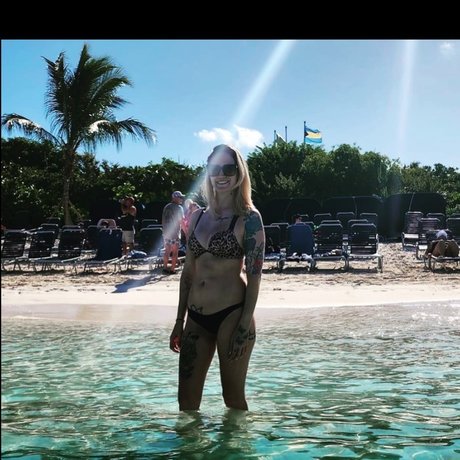 Noelle Ates pretty star img