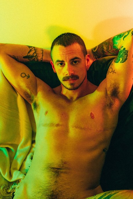 Aiden Dean sex star pics