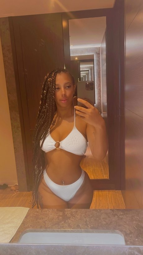 Crystal Rose_ model naked pics