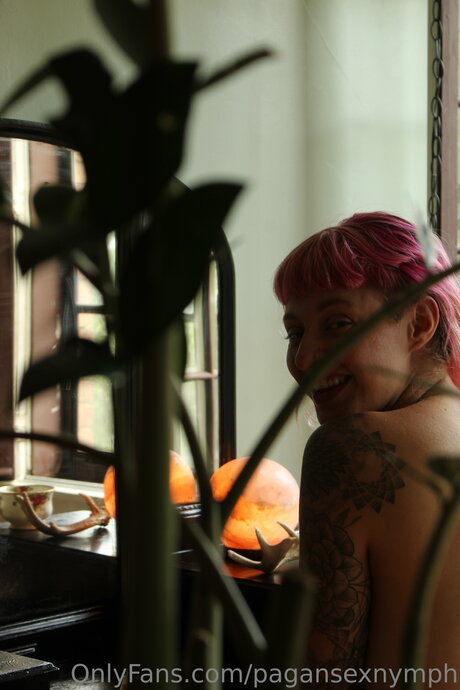 mirror onlyfans naked images