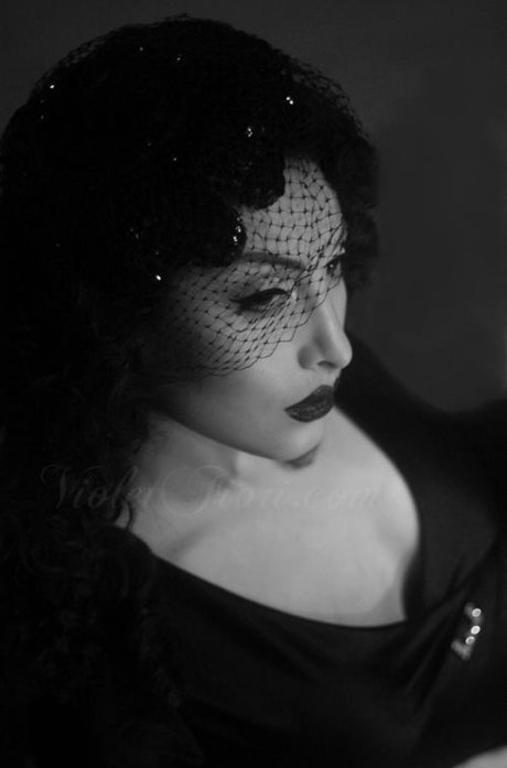 Violet Fiori perfect model images