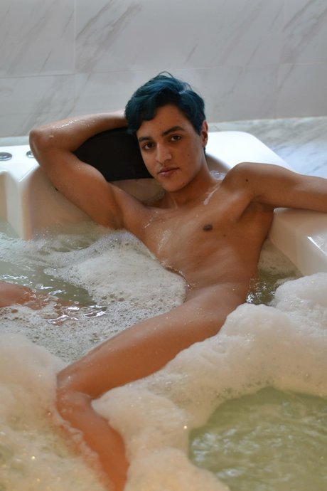 young onlyfans beautiful pictures