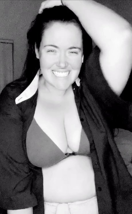 NursePanda86 model top photos